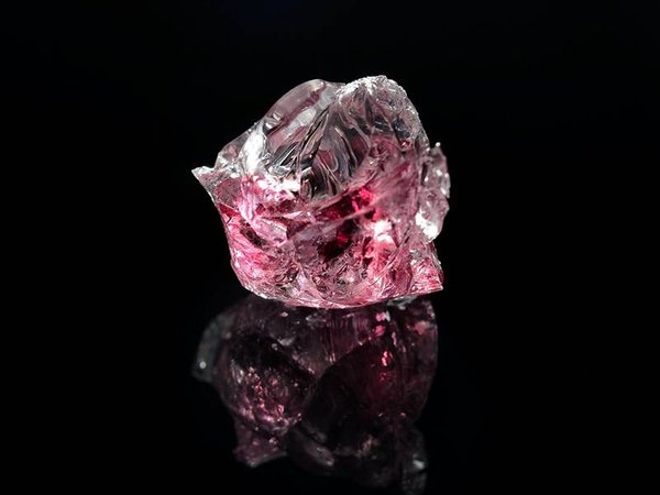 Vers une raréfaction des diamants naturels ?