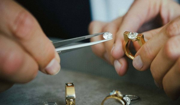 Pourquoi utilise-t-on du diamant de synthèse dans la joaillerie ?